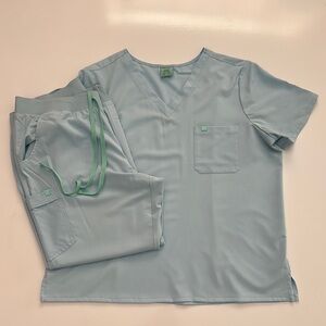 Garde Malade light blue scrubs 2XL